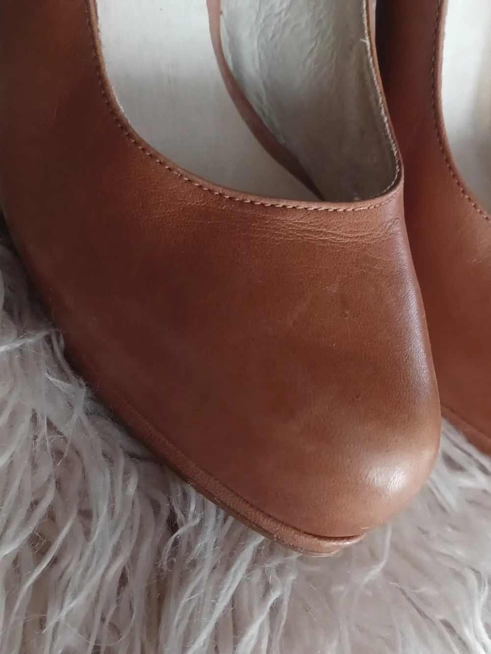 Michael Kors Ekegant Leather Pumps